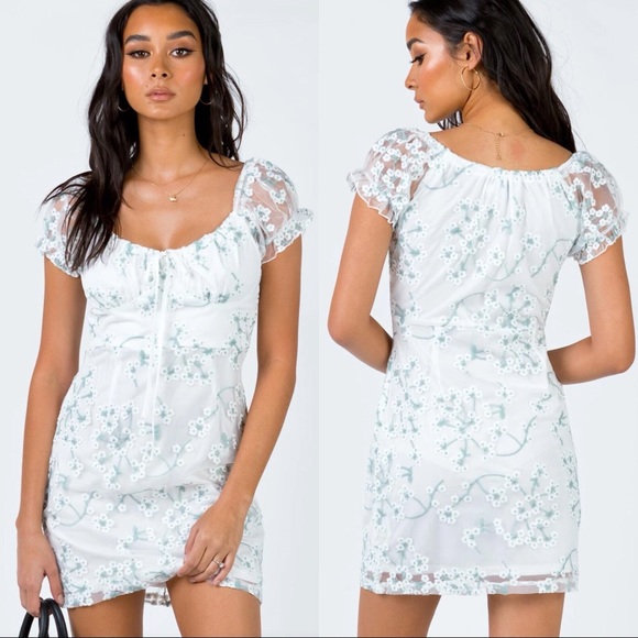 Princess Polly Dresses & Skirts - Princess Polly Caleigh White Floral Mini Dress.